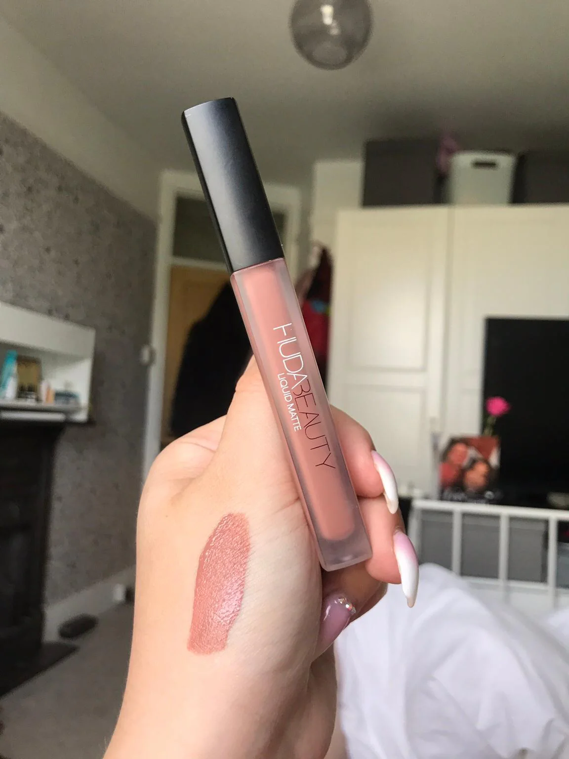Huda Beauty Matte Lipstick - Wifey Full Size - Image 4
